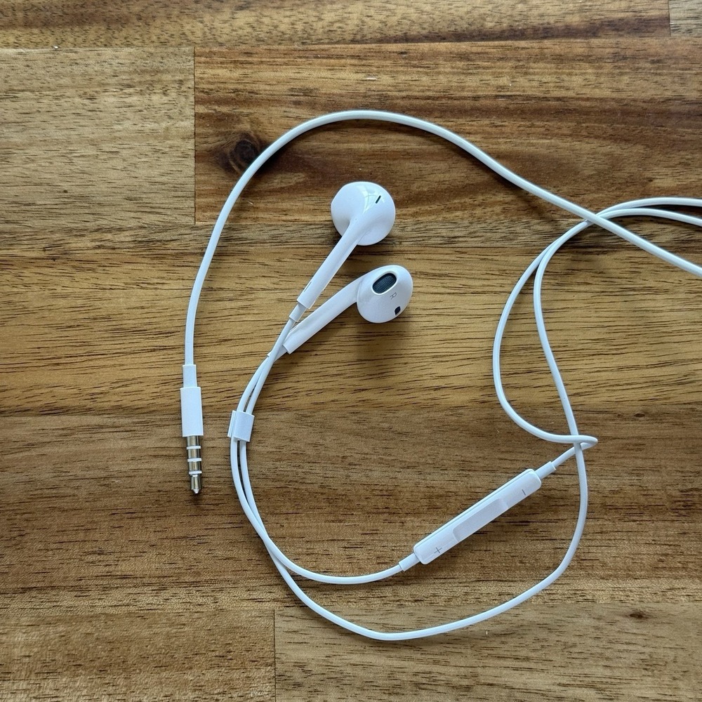 OEM Apple EarPods 3.5 mm Earphones Ear Buds Wired Genuine Authentic TESTED NEW